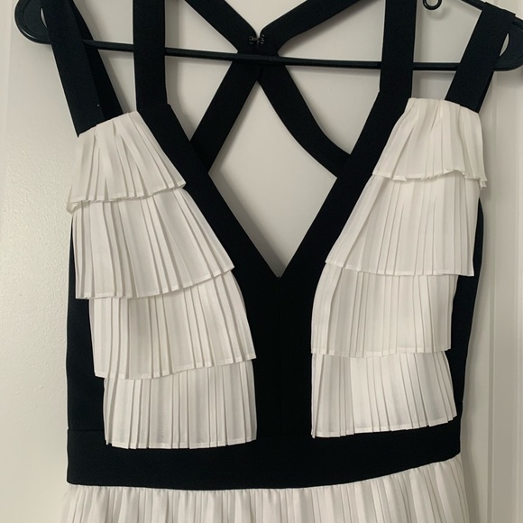 Prom dress - Black and white - BCBG - Picture 3 of 8